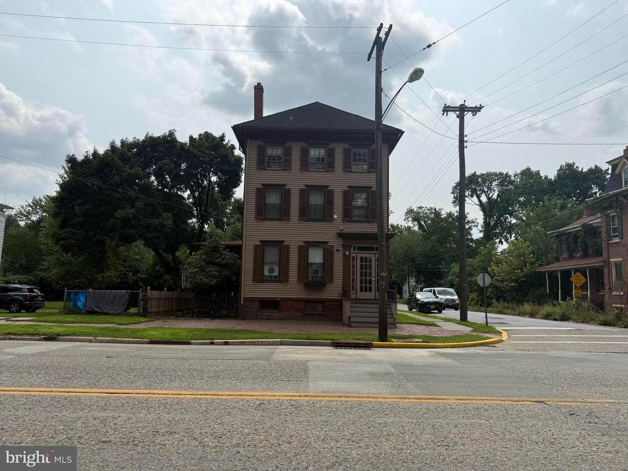 81 Broadway - Photo 1