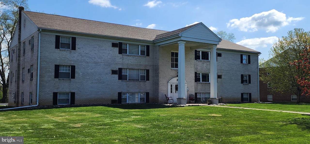 804 Vaughn Road - Photo 1