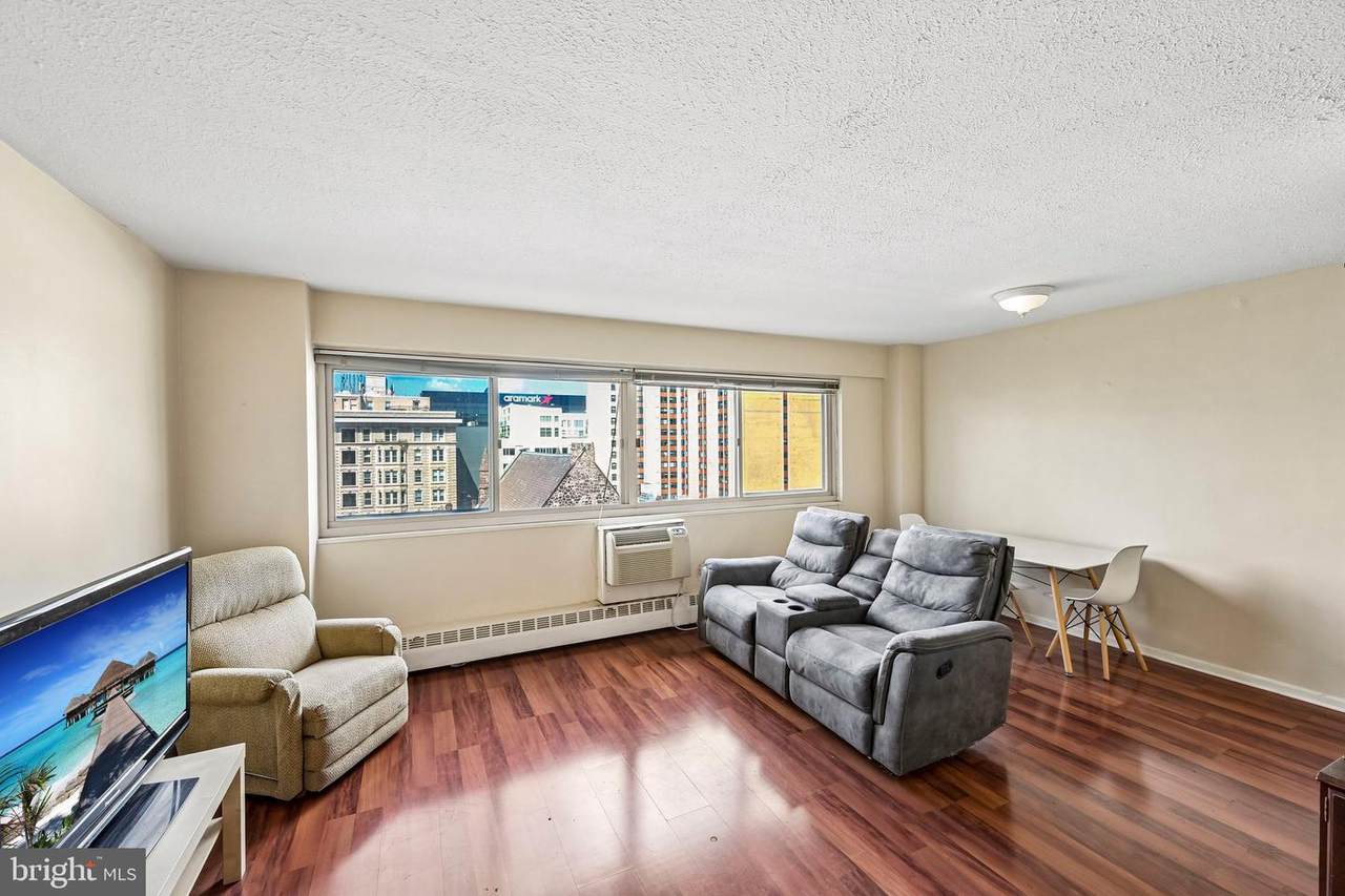 https://bt-photos.global.ssl.fastly.net/brightmls/1280_boomver_1_805266254040-2.jpg