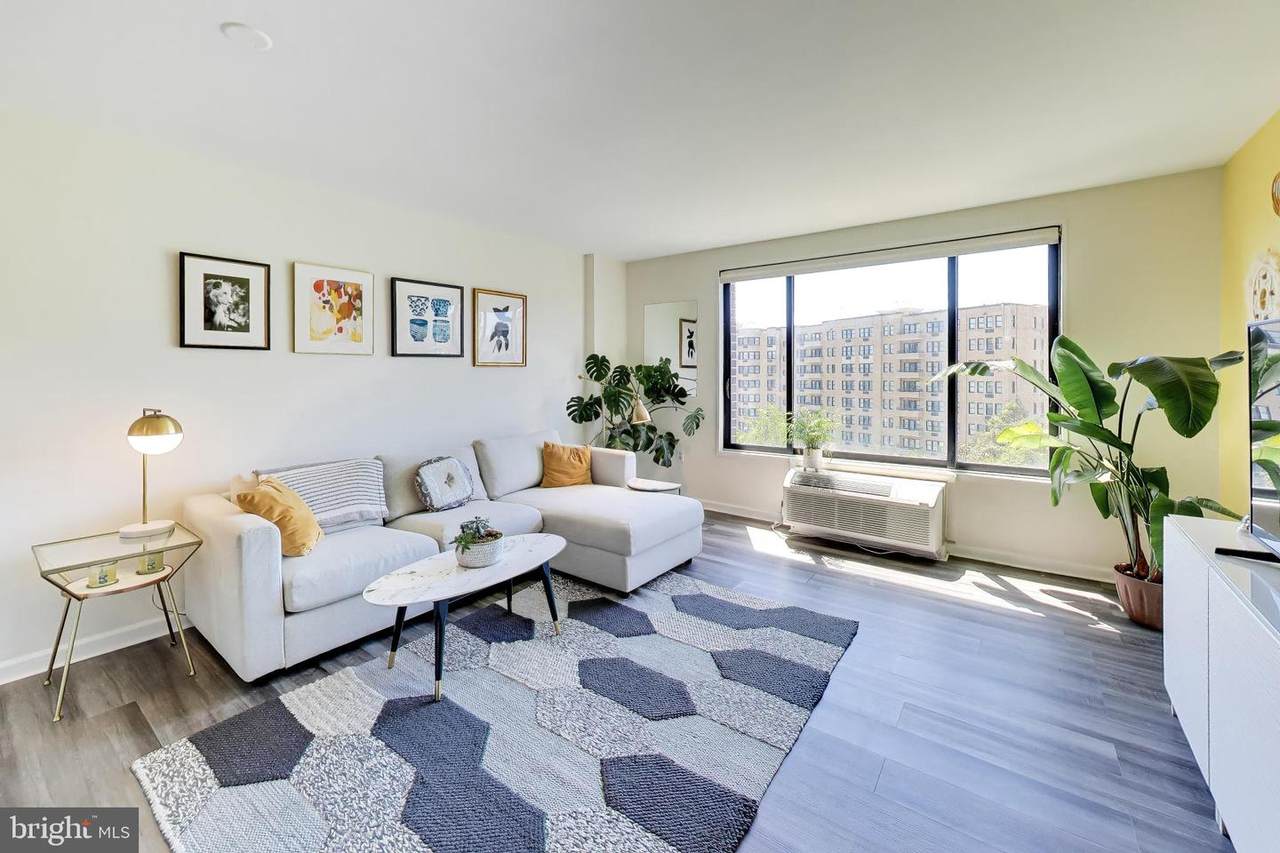 2501 Calvert Street - Photo 1