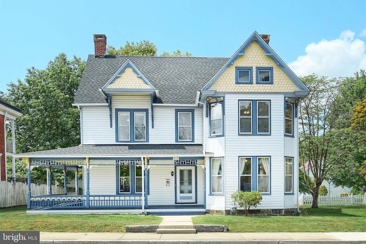 412 Carlisle Street - Photo 1
