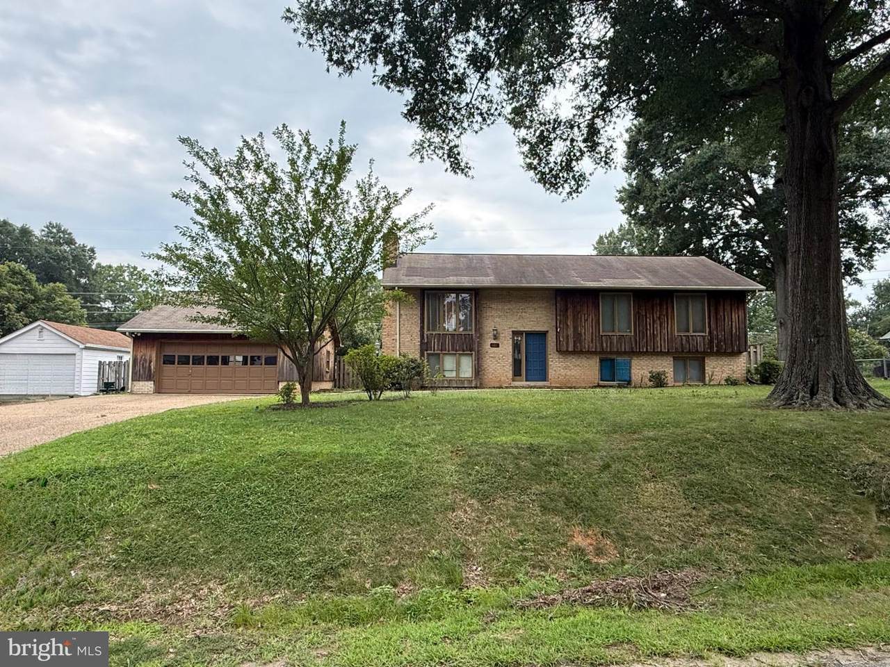 602 Galveston Road - Photo 1