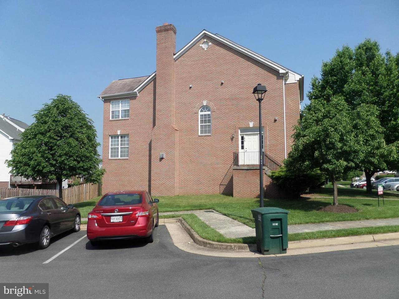 675 Mcleary Square - Photo 1