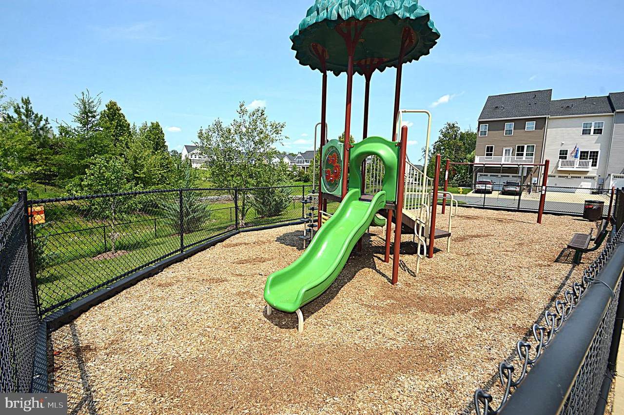 https://bt-photos.global.ssl.fastly.net/brightmls/1280_boomver_1_805268178462-2.jpg