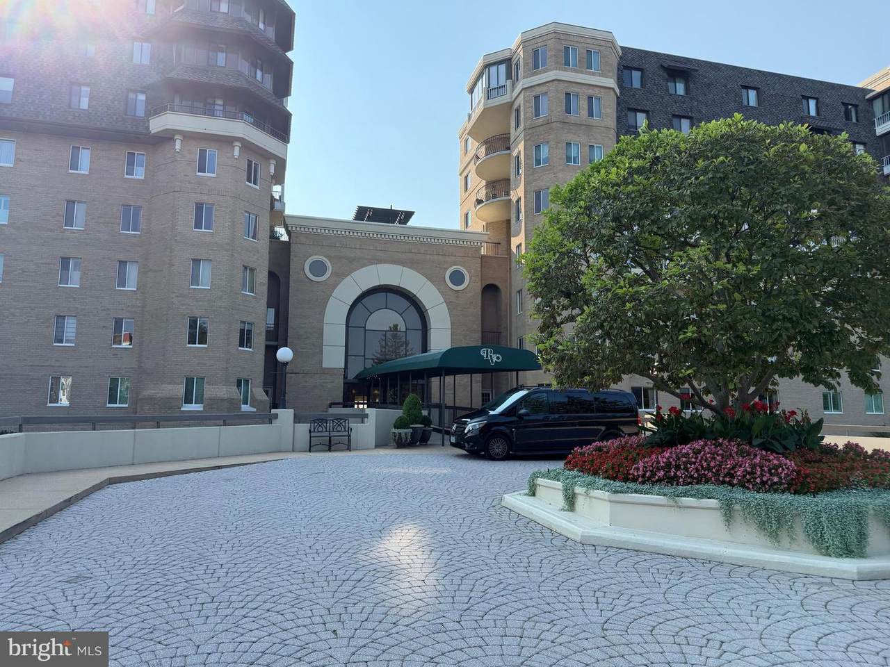 1250 Washington Street - Photo 1
