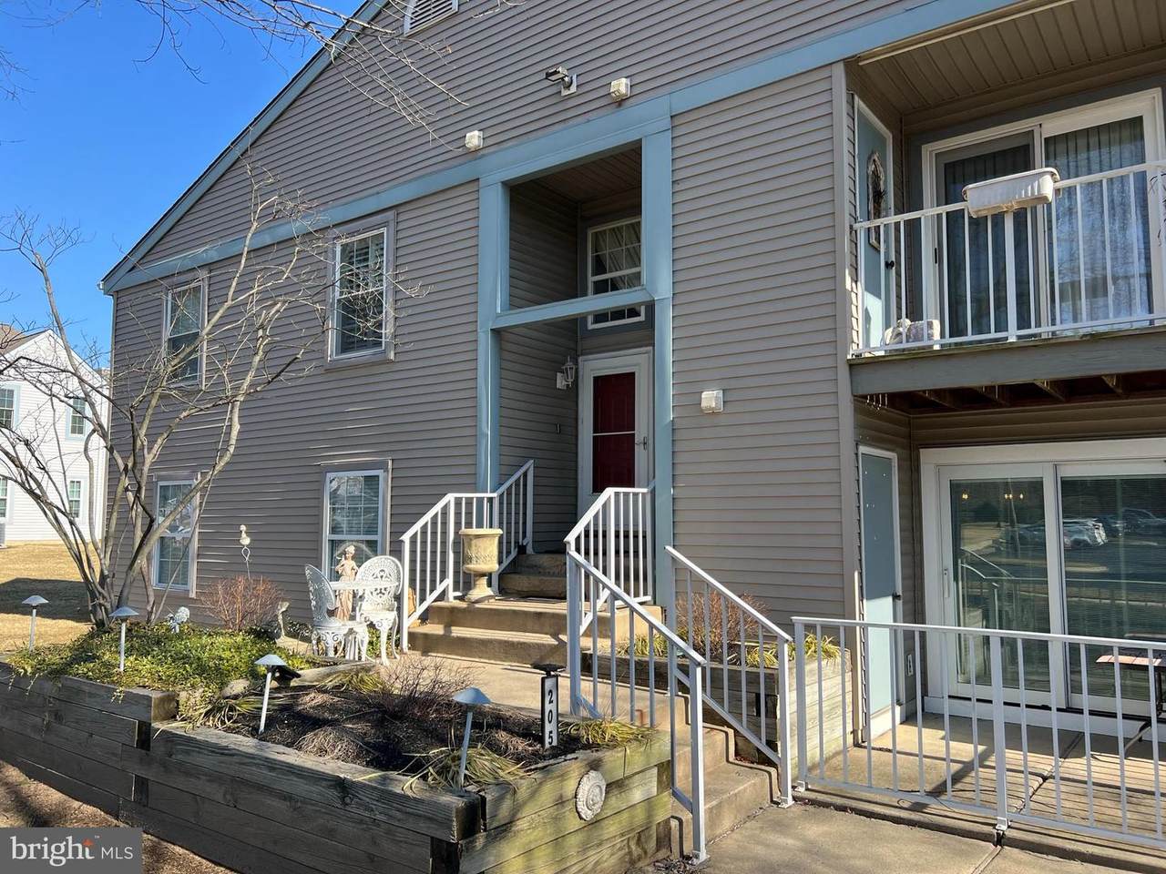 205 Sweetwater Drive - Photo 1