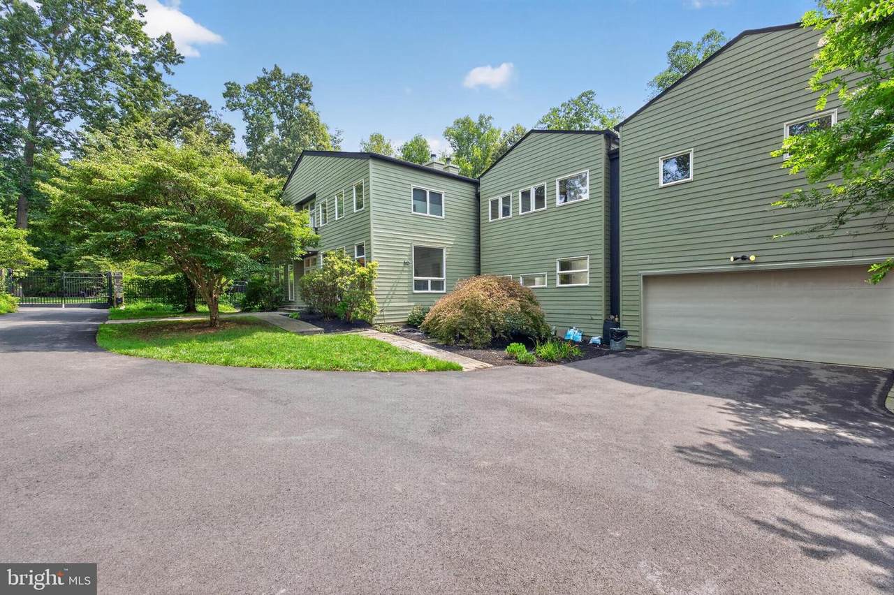 14301 Poplar Hill - Photo 1