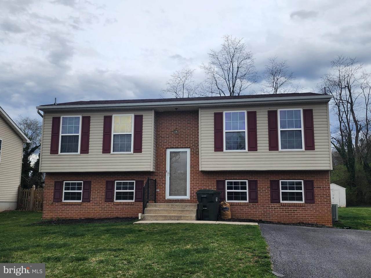 1048 Kasinof Avenue - Photo 1