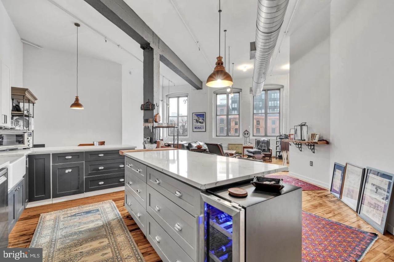 428 13TH Street - Photo 1