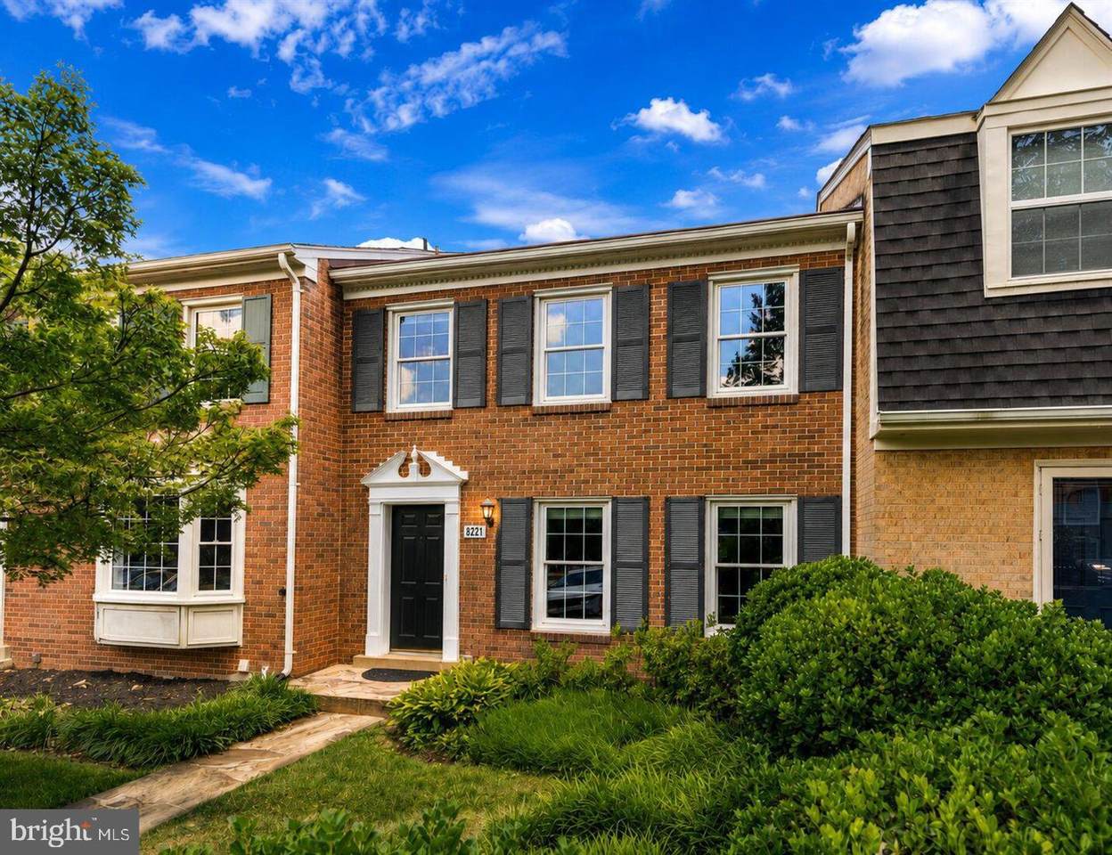 8221 Doctor Craik Court - Photo 1