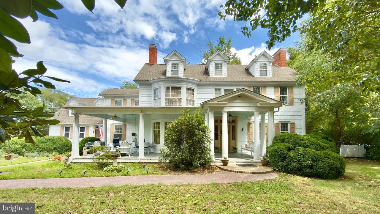 327 Union Street - Photo 1