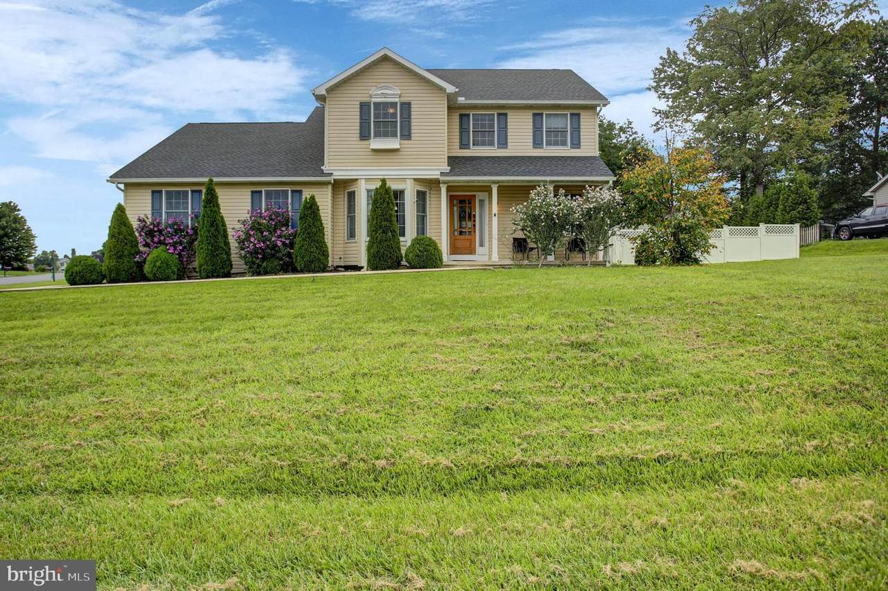 631 Eric Drive - Photo 1