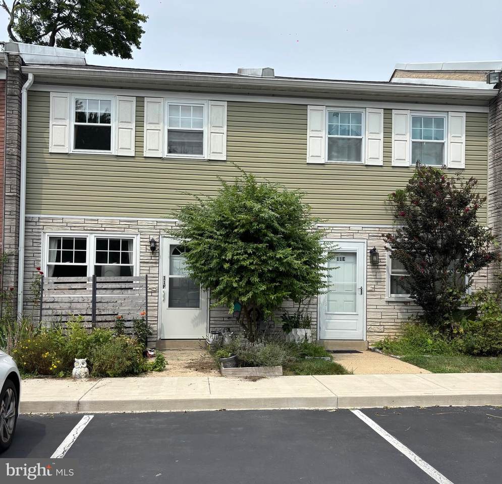 515 York Road - Photo 1