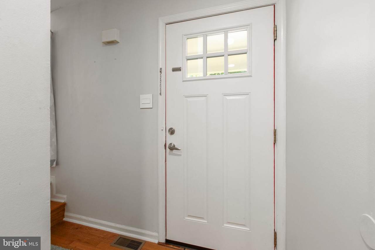 https://bt-photos.global.ssl.fastly.net/brightmls/1280_boomver_1_805274679178-2.jpg