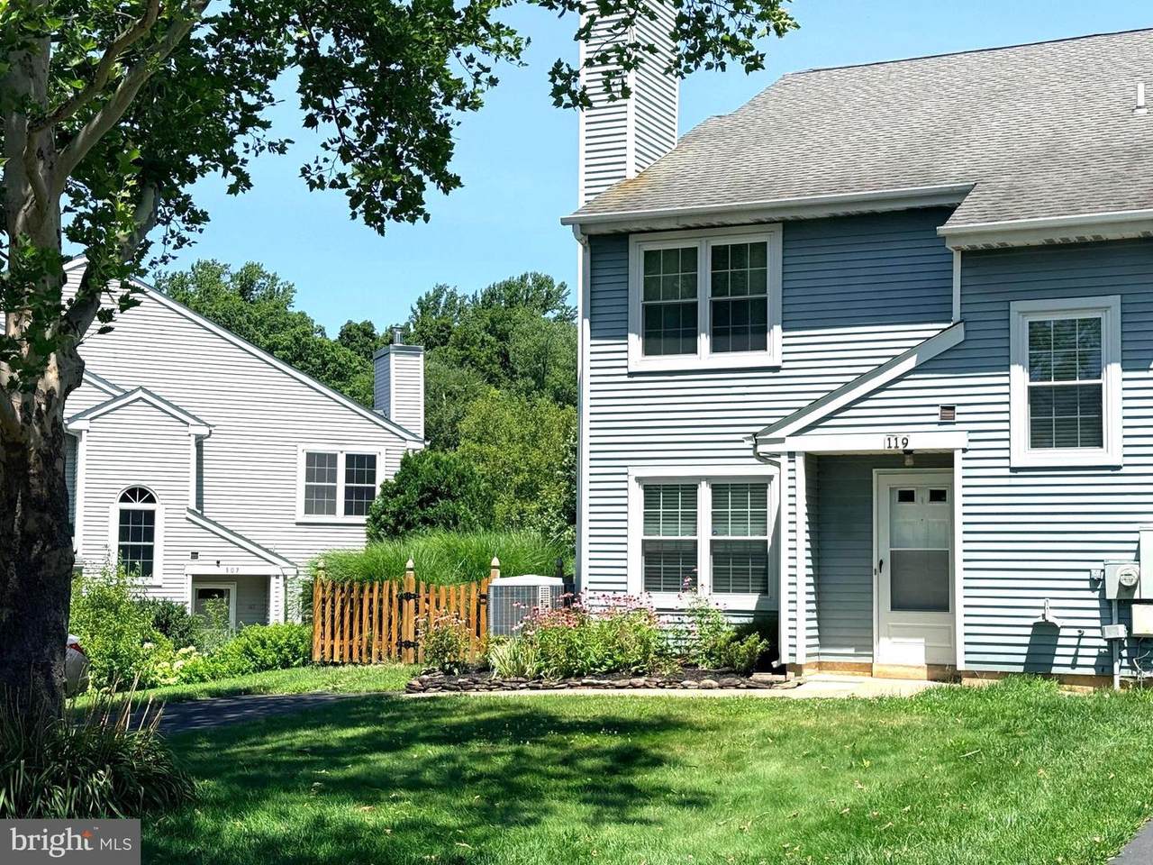 119 Carousel Circle - Photo 1
