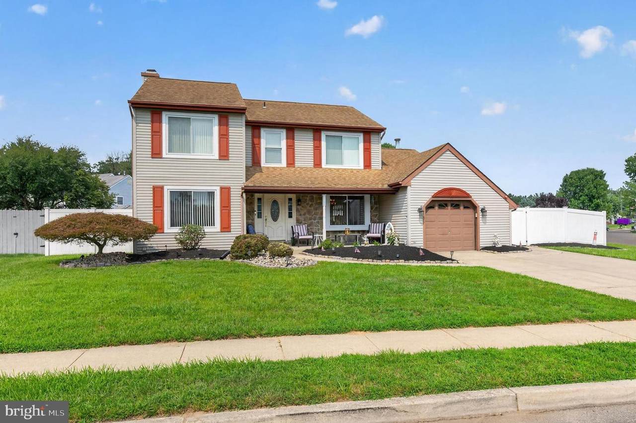 17 Sycamore Drive - Photo 1