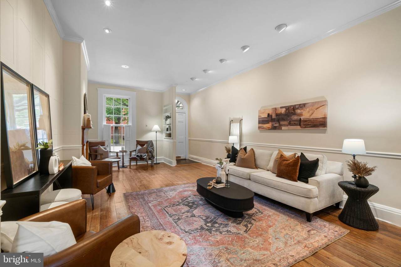 832 William Street - Photo 1