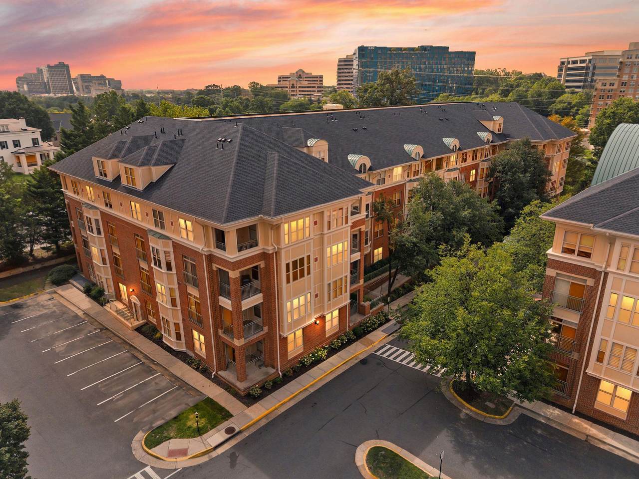 1855 Stratford Park Place - Photo 1