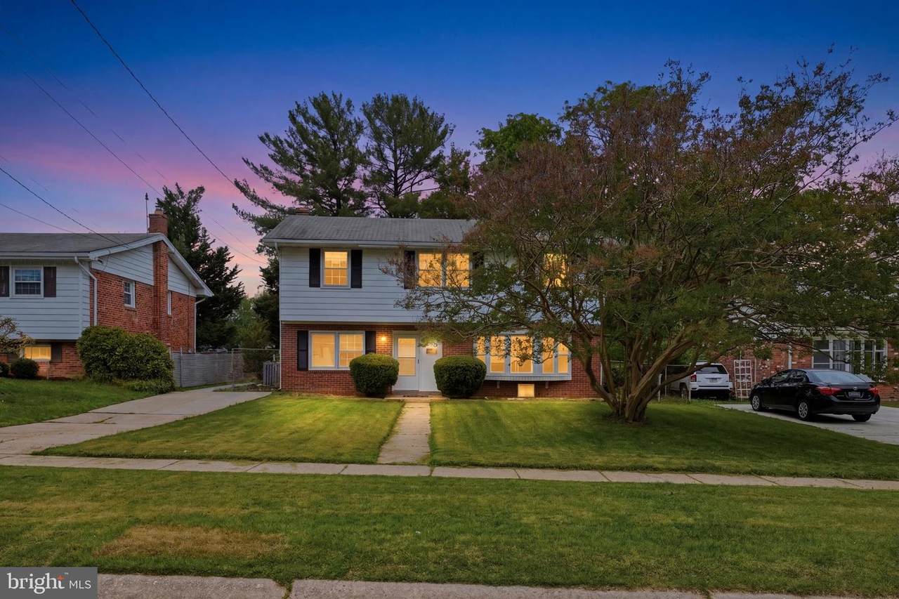 1105 Chiswell Lane - Photo 1