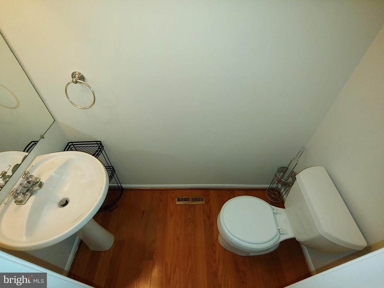 https://bt-photos.global.ssl.fastly.net/brightmls/orig_boomver_1_805279158444-2.jpg