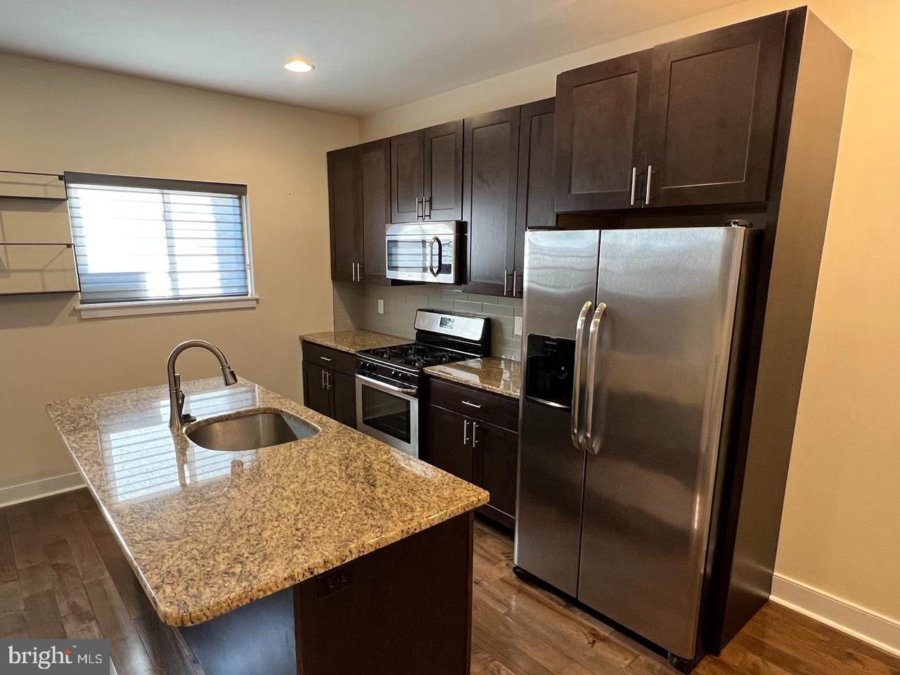 1323 Chadwick Street - Photo 1