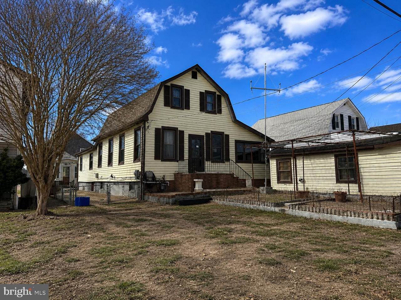 262 Meadow Road - Photo 1