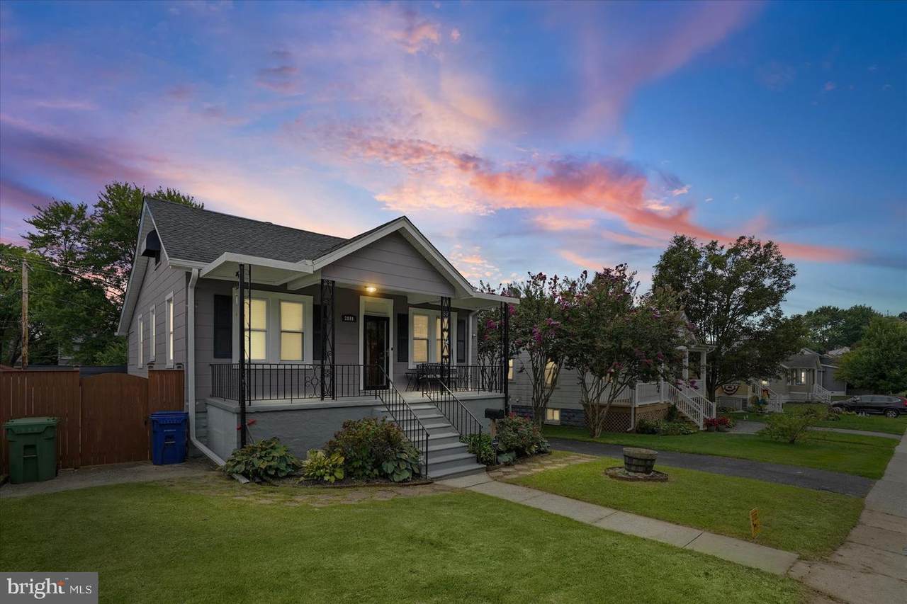 2809 Hemlock Avenue - Photo 1