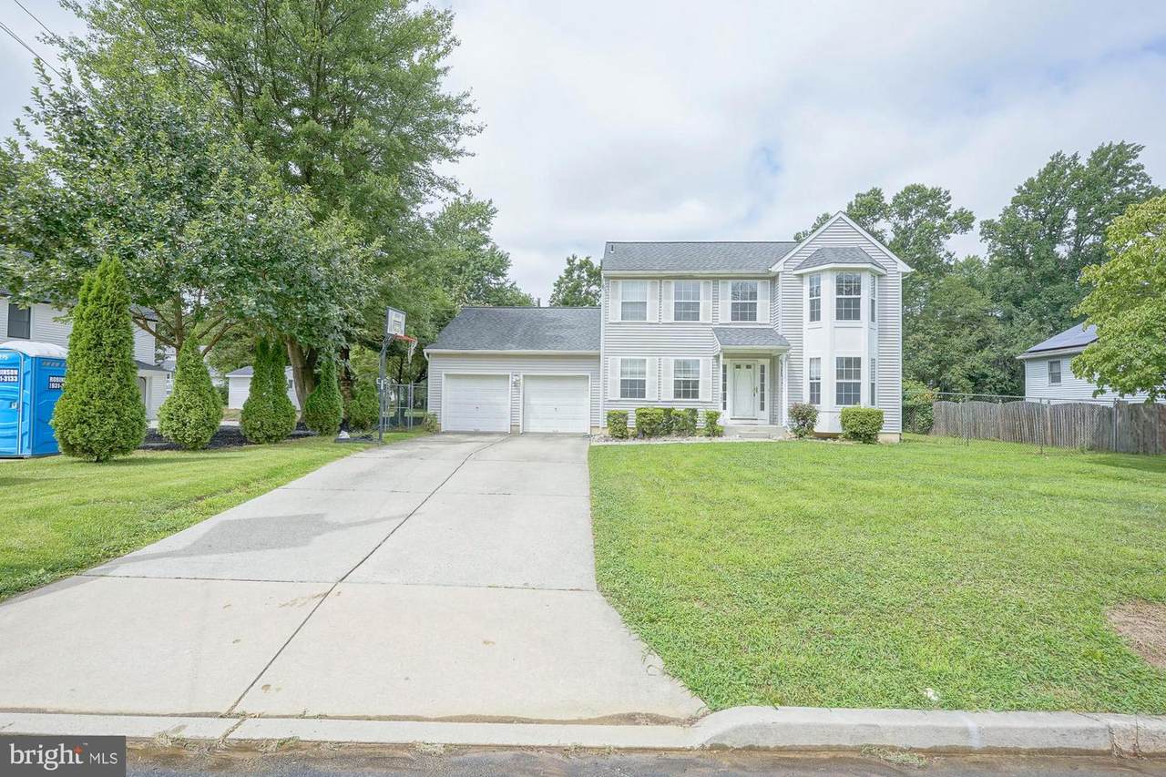 343 Oak Avenue - Photo 1