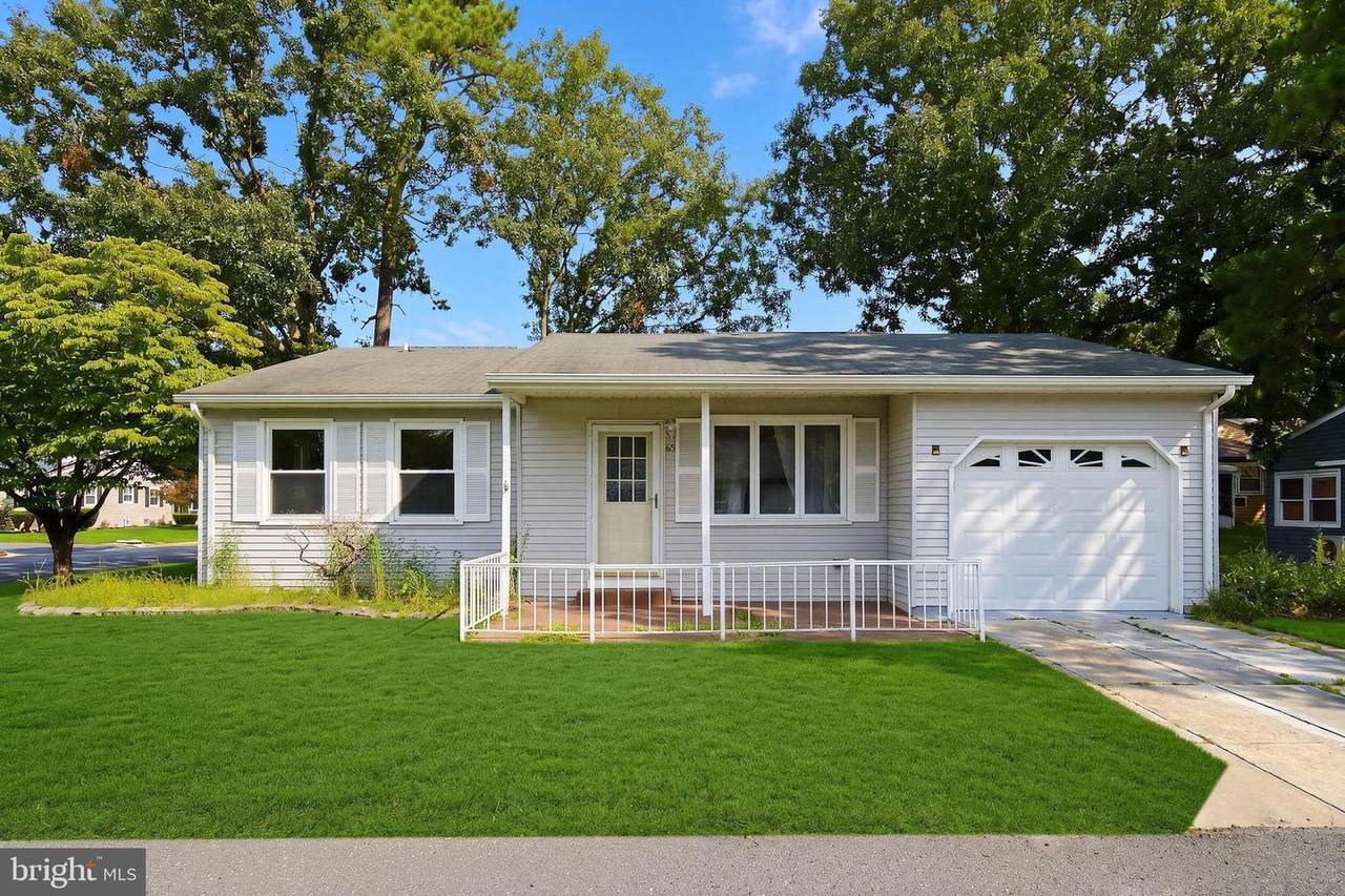 65 Norwalk Ave - Photo 1