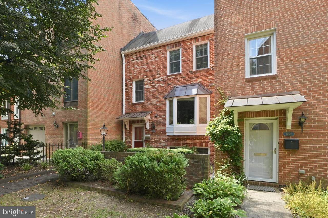 6924 Mclean Park Manor Court - Photo 1