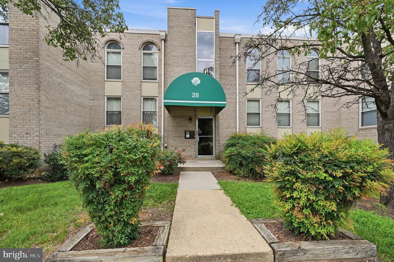 28 Canterbury Square - Photo 1
