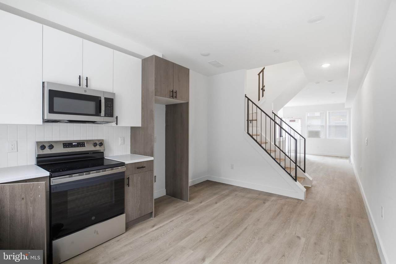 1027 Arizona Street - Photo 1