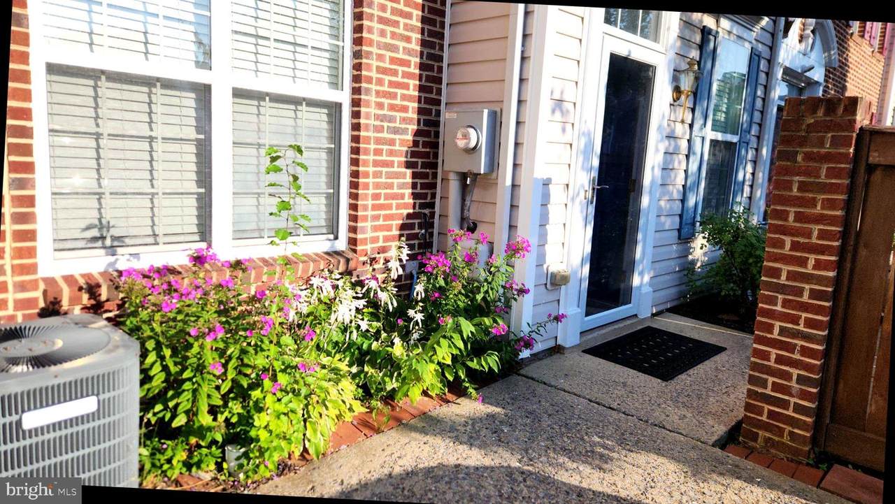 107 Swallow Pointe Court - Photo 1