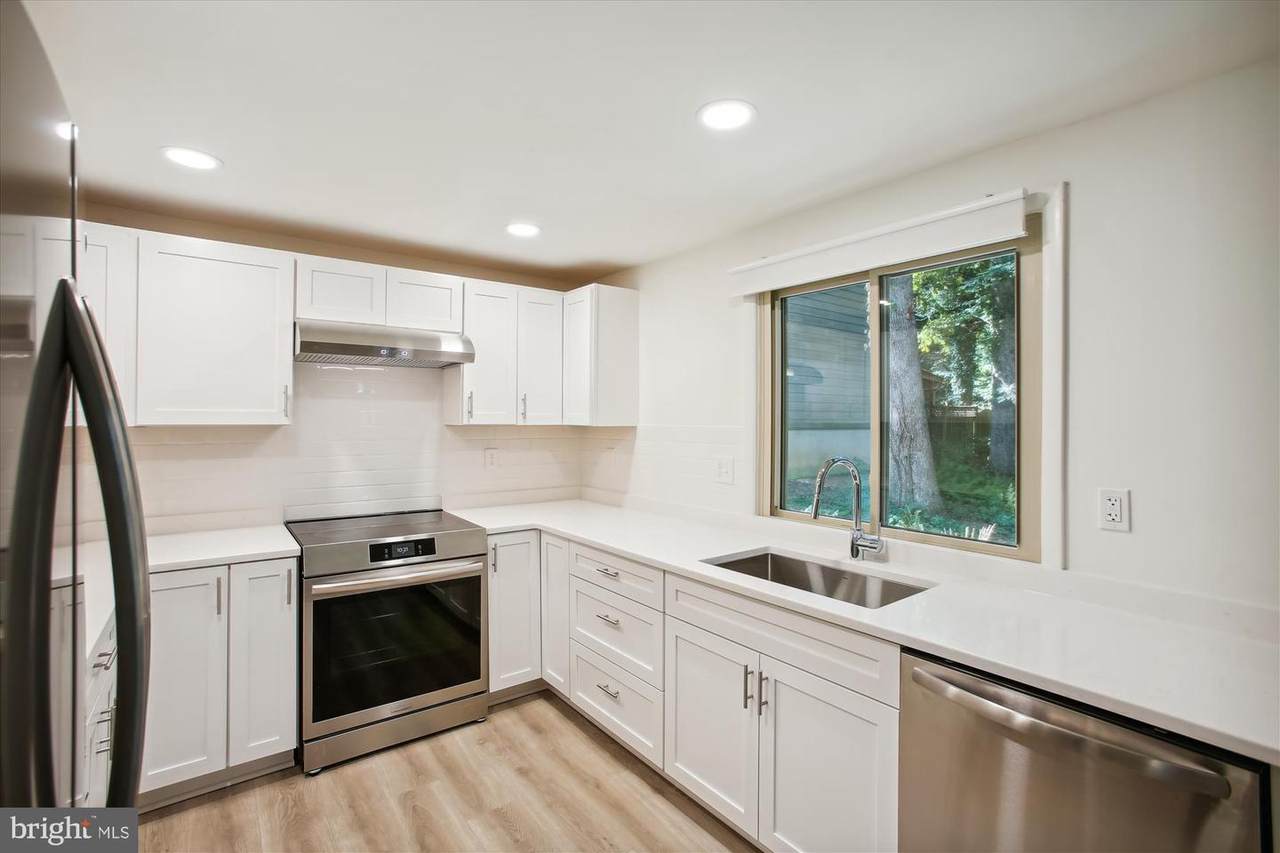 11571 Shadbush Court - Photo 1