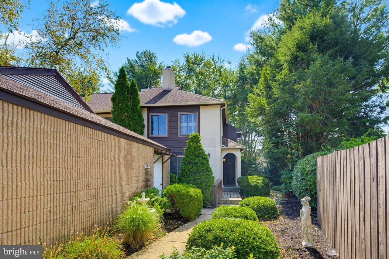 409 Stonegate Court - Photo 1
