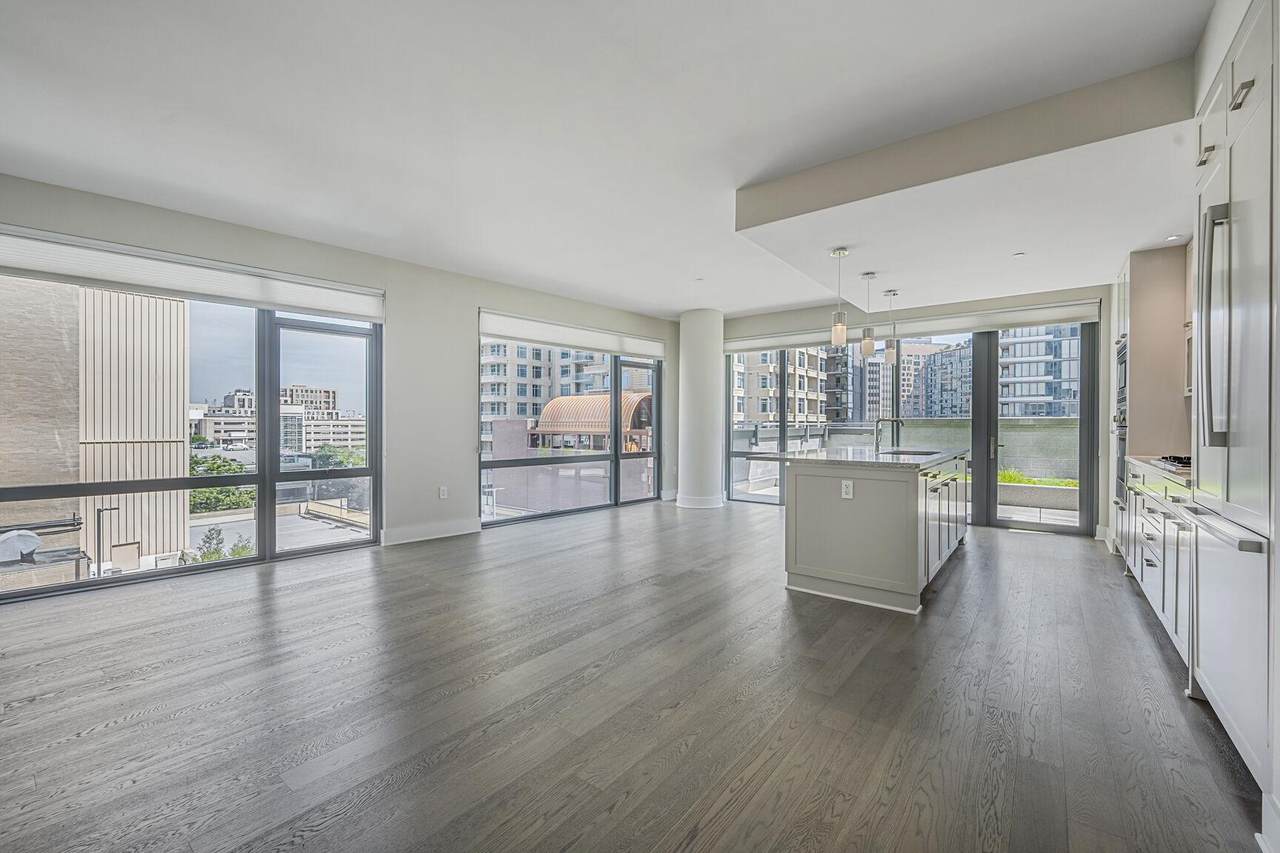 4960 Fairmont Avenue - Photo 1