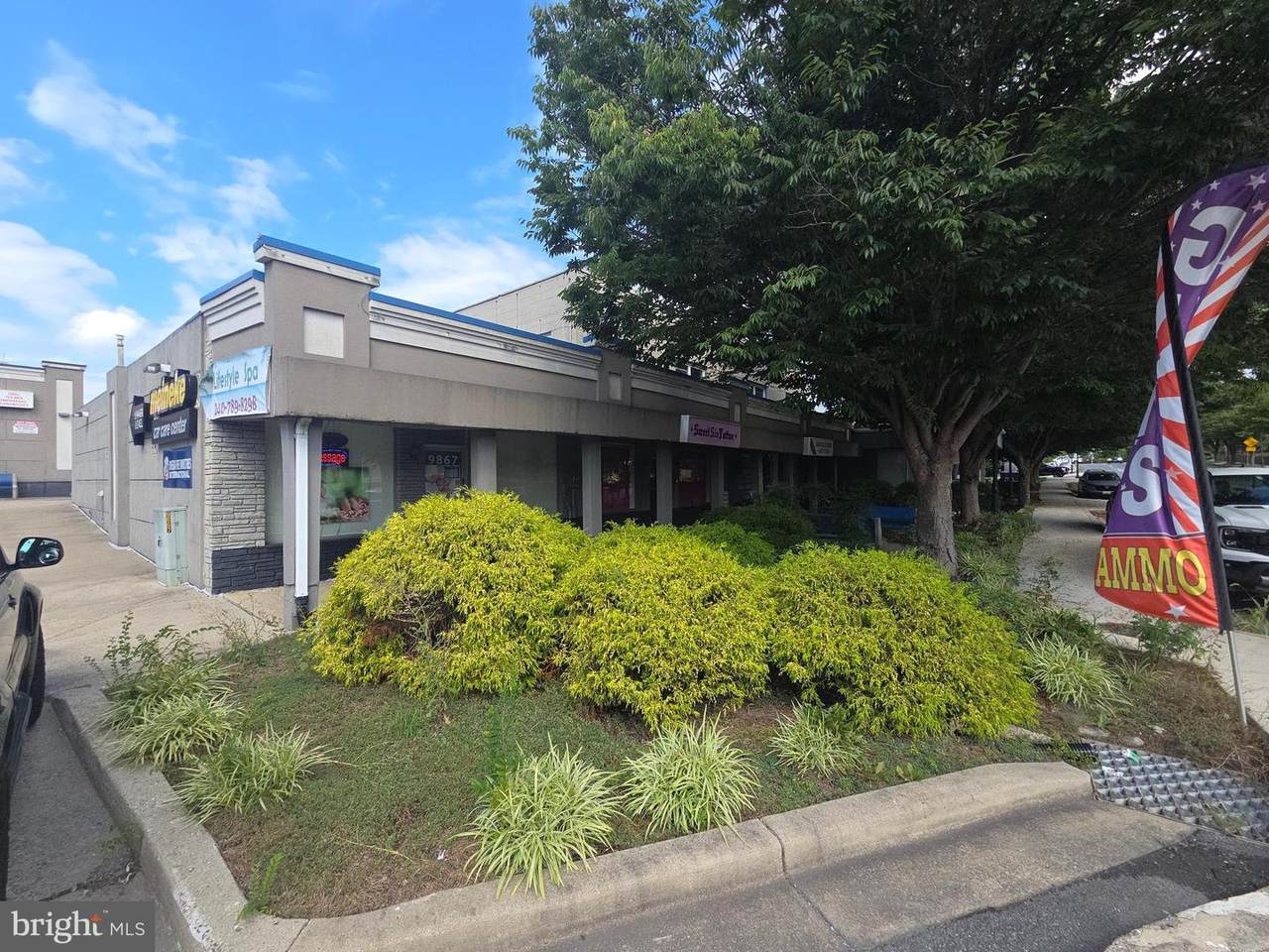 9863 Main Street - Photo 1