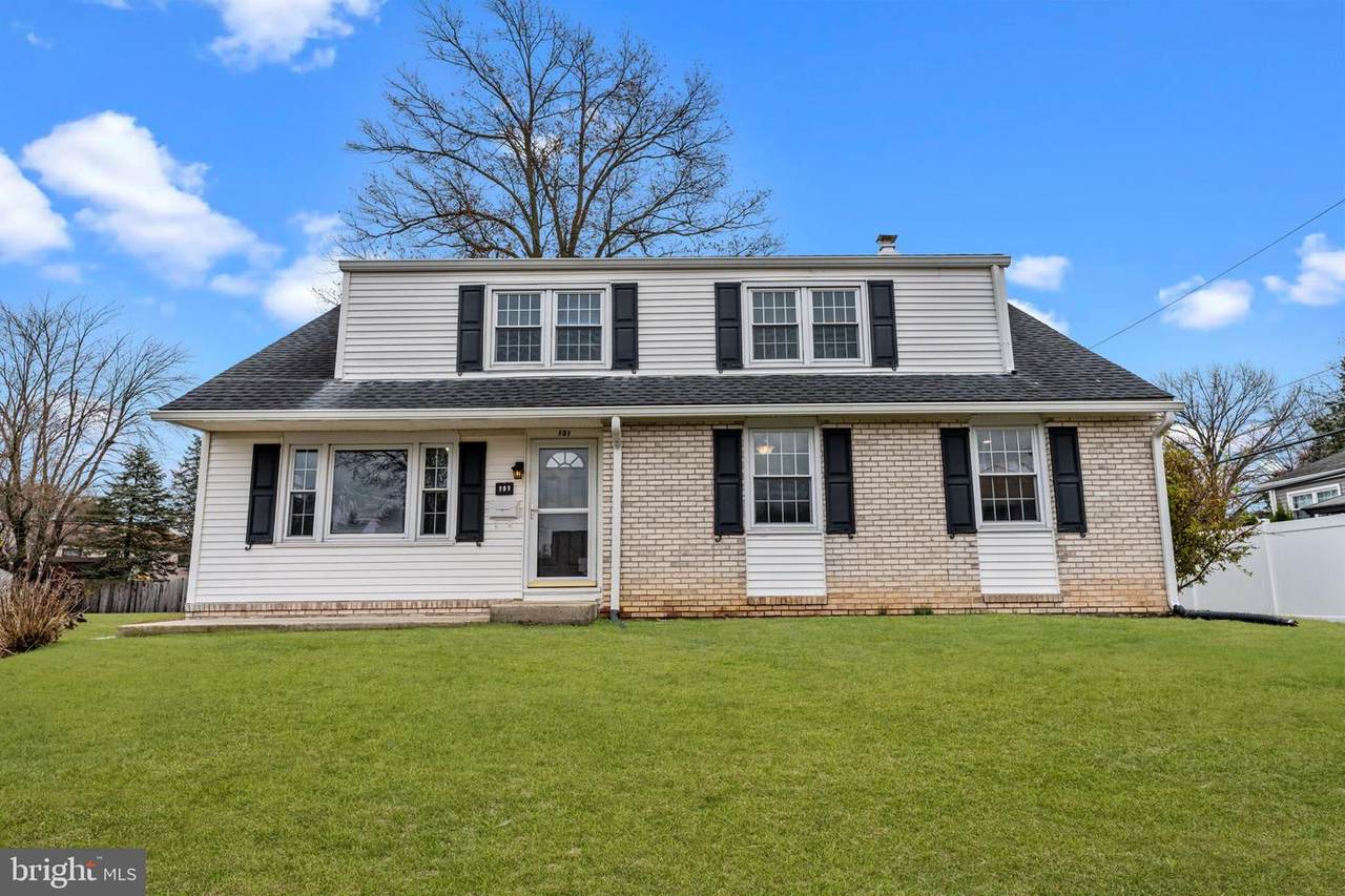 131 Kipling Drive - Photo 1