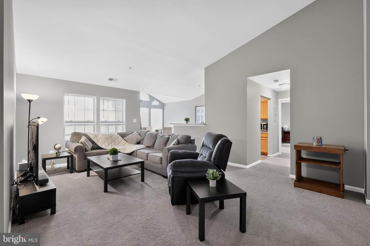10100 Ridge Manor Terrace - Photo 1