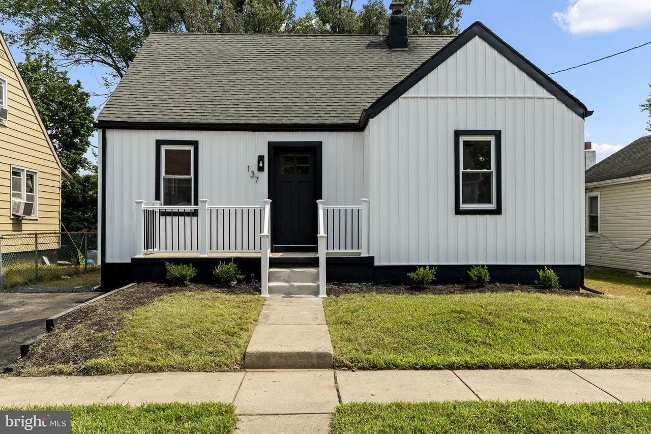 137 Ardsley Ave - Photo 1