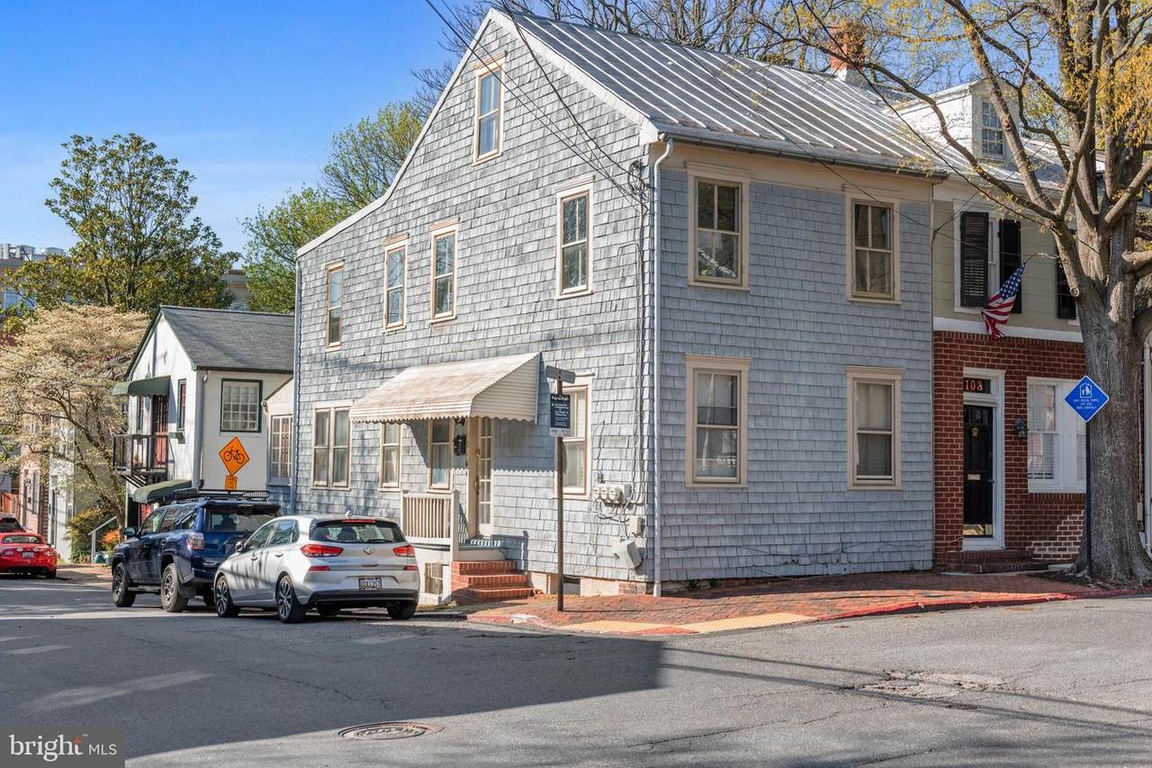 101 Charles Street - Photo 1