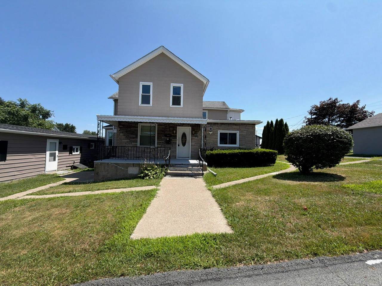 100 Rose Lane - Photo 1