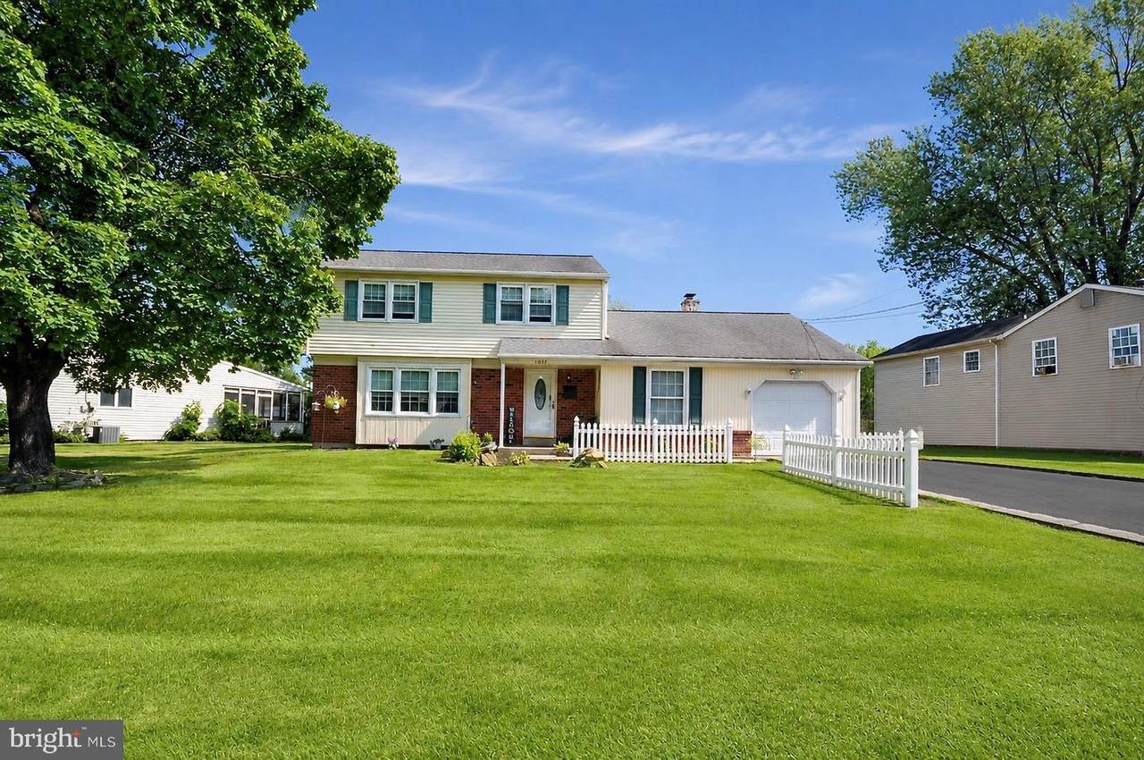 1091 Log College Drive - Photo 1