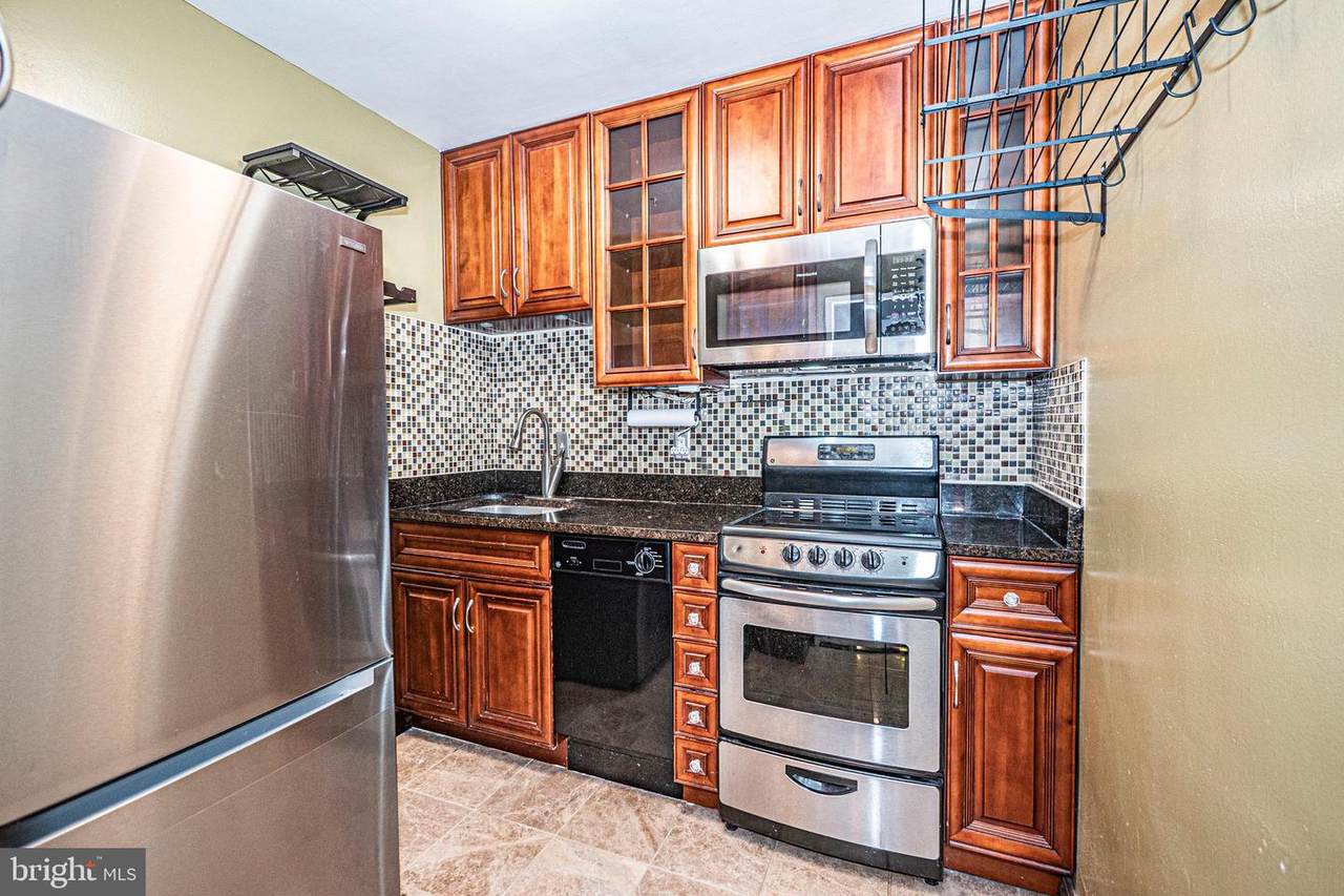 1425 4TH Street - Photo 1