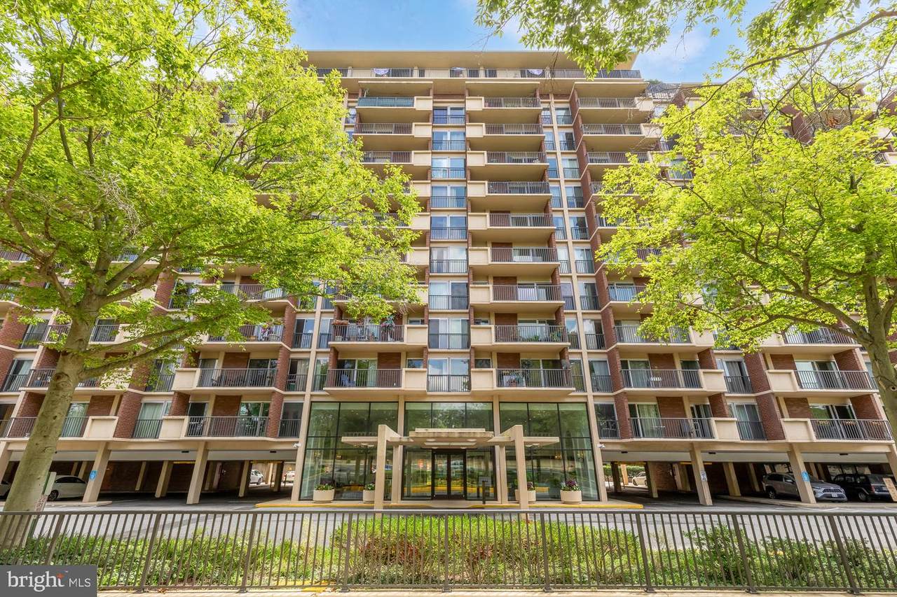 1300 Army Navy Drive - Photo 1