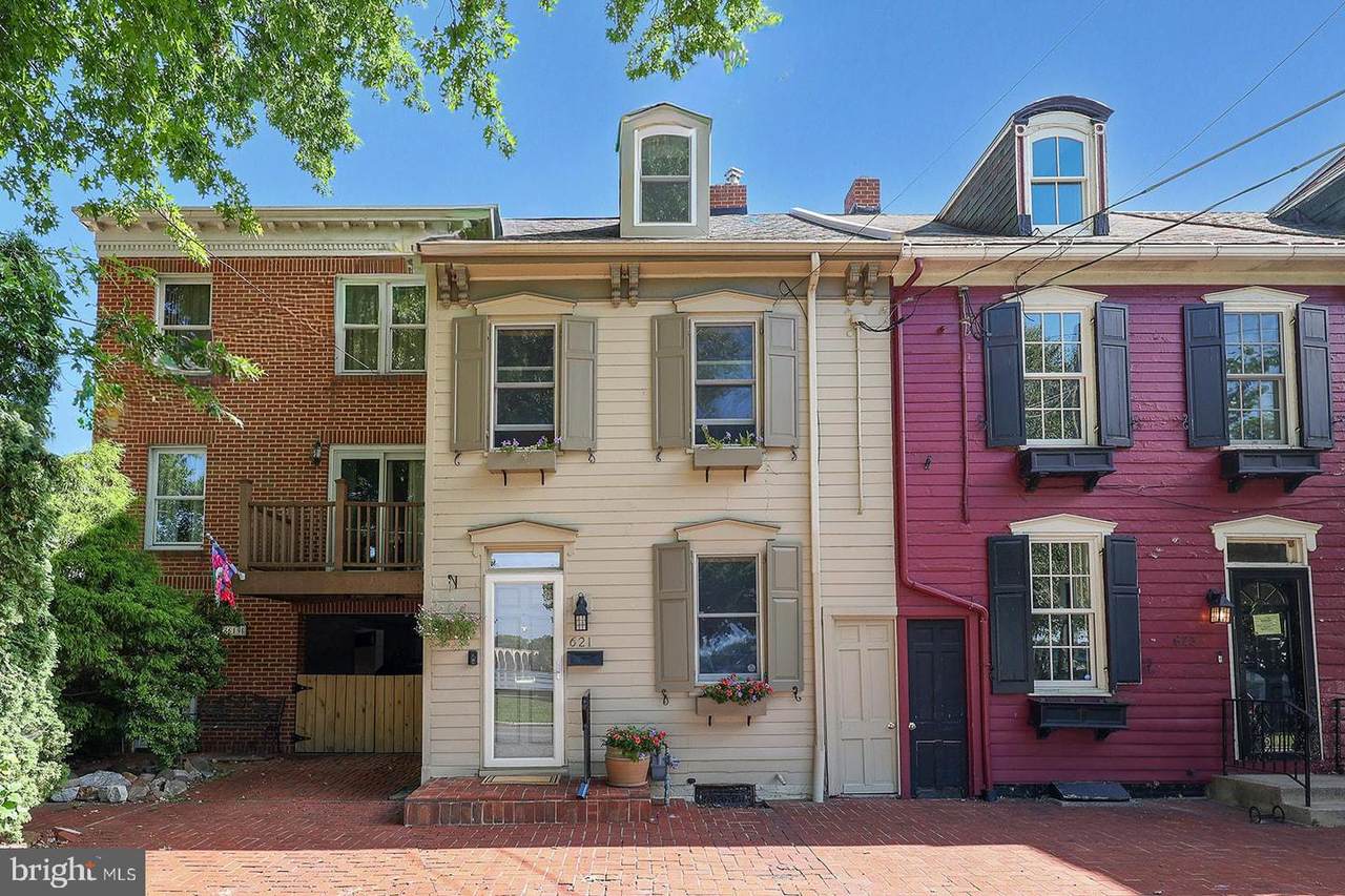 621 Front Street - Photo 1