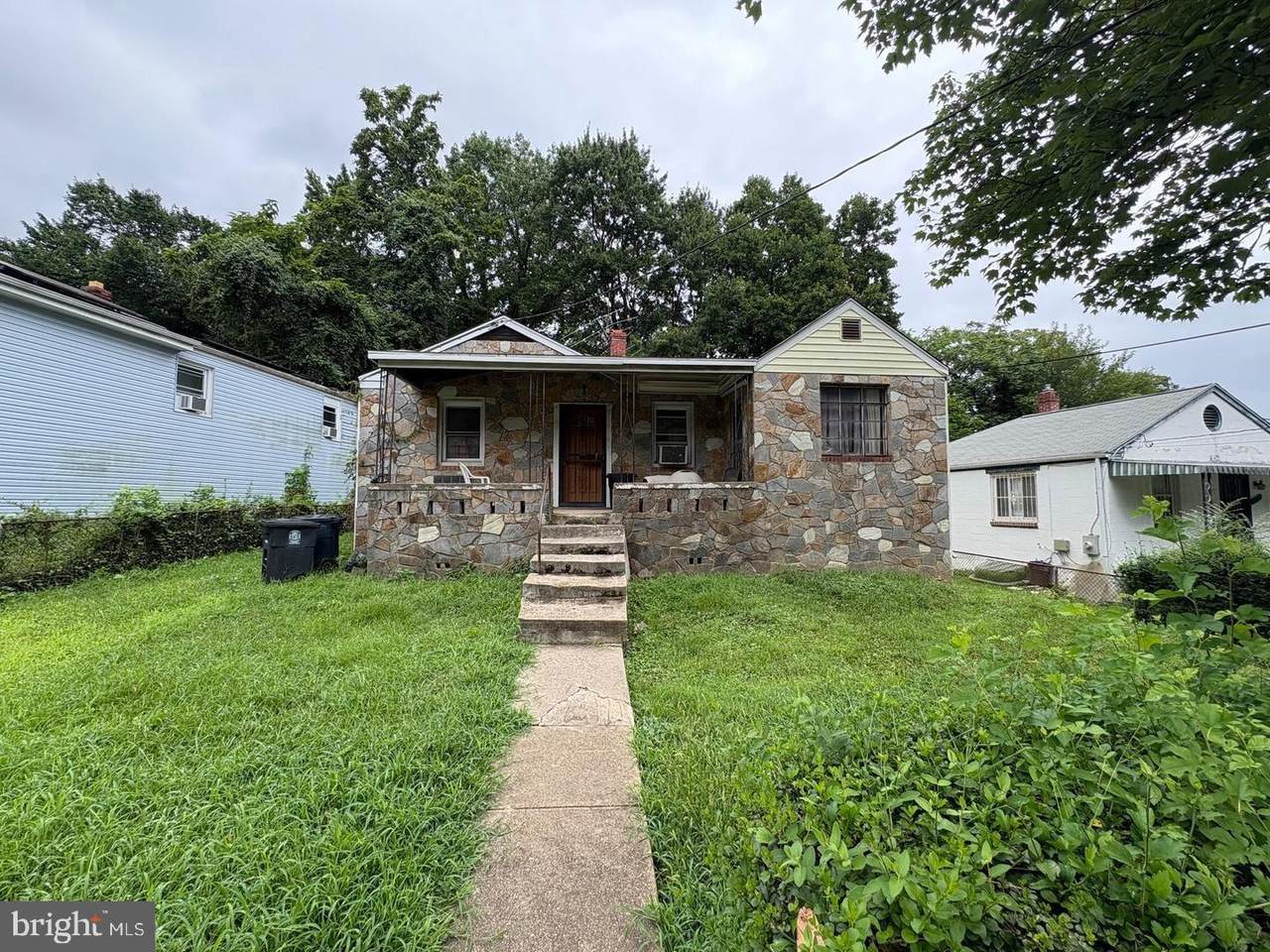 1314 Farmingdale Avenue - Photo 1