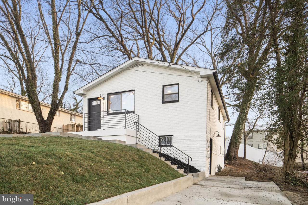 5117 Emo Street - Photo 1