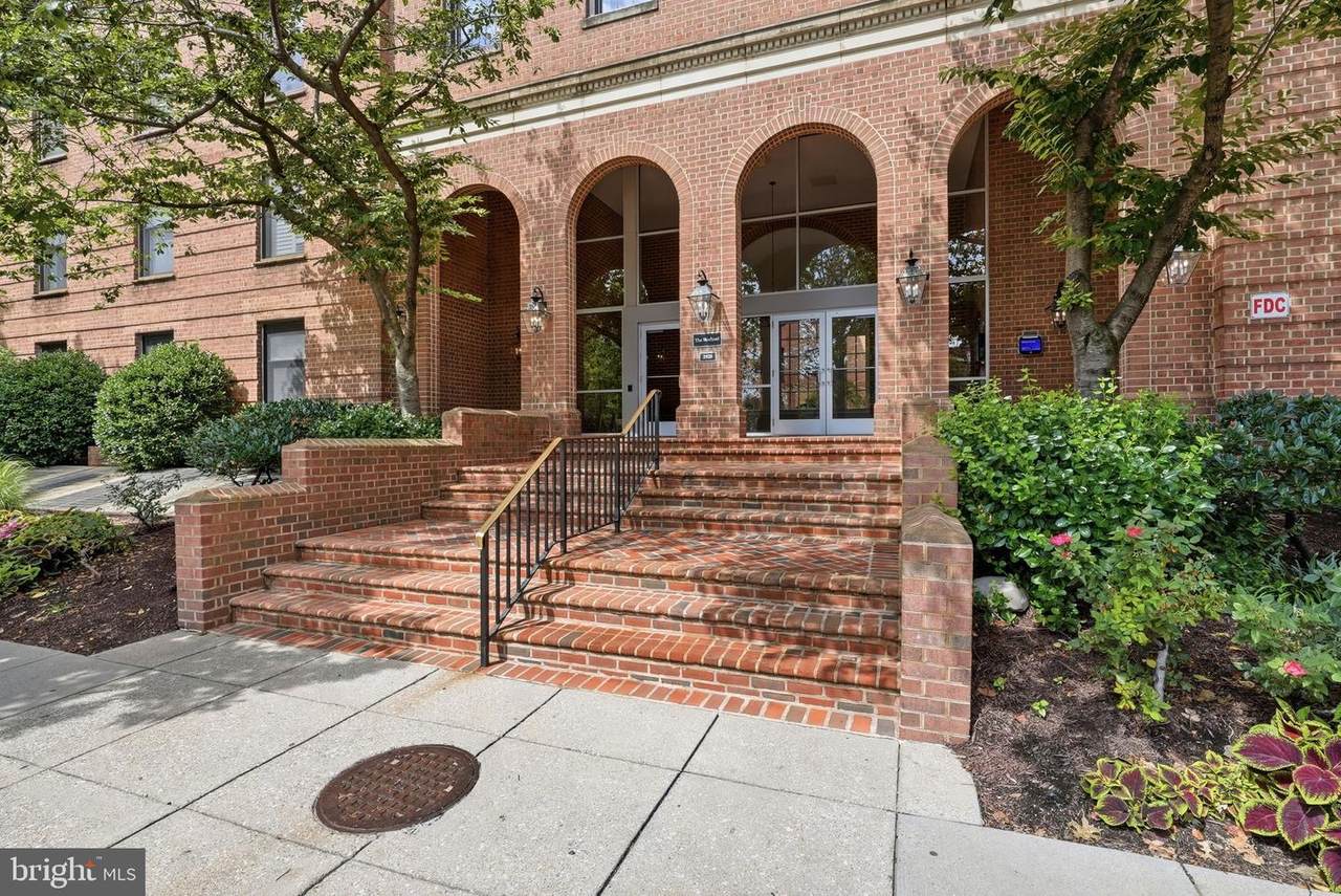 2828 Wisconsin Avenue - Photo 1