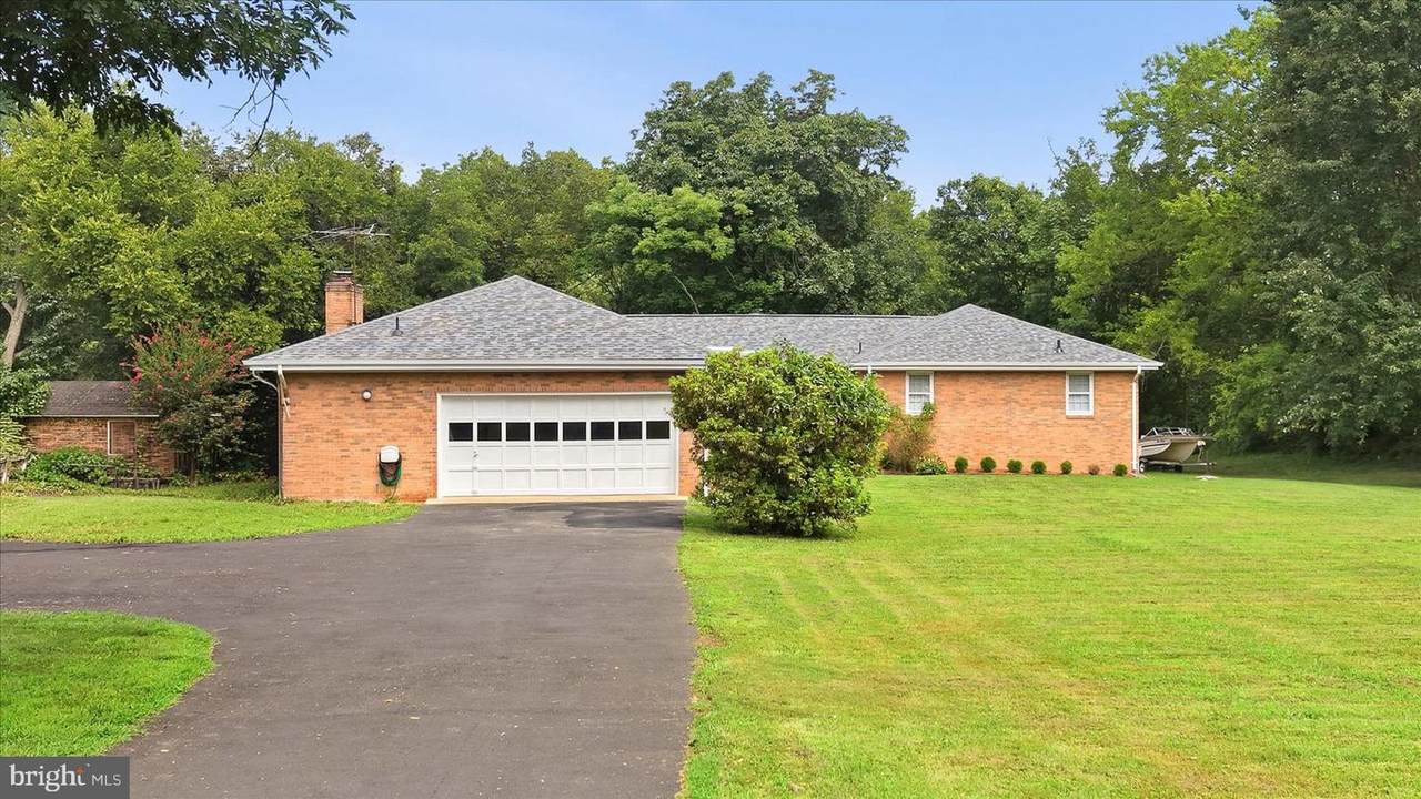19141 Youngs Cliff Road - Photo 1